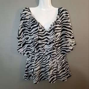 Isabella Rodriguez Batwing Zebra Top L Black White